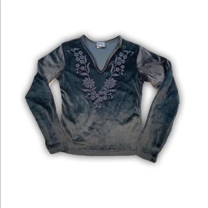 Beautiful 90s black velvety beaded floral top